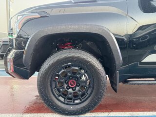 2026 Toyota Tundra Crew Max CrewMax III, чёрный, 11929000 рублей, вид 4