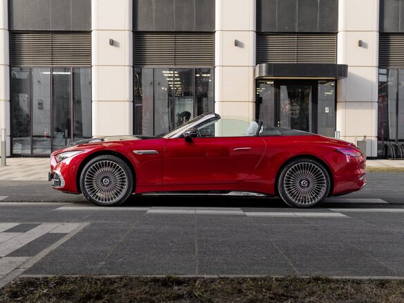 2025 Mercedes-Benz Maybach SL SL 680, красный, 37900000 рублей - вид 6