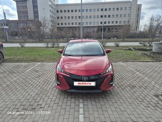2017 Toyota Prius PHV ZVW52 Prime IV (XW50), красный, 2450000 рублей, вид 1