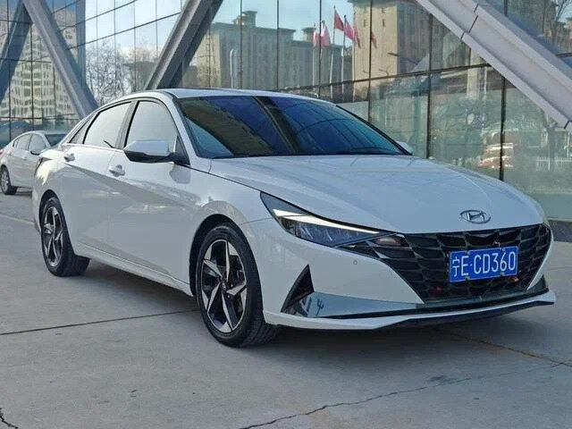 Hyundai Elantra VII (CN7)