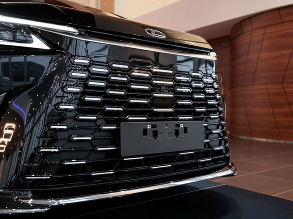 2025 Lexus LM 350h II, чёрный, 18790000 рублей - вид 4