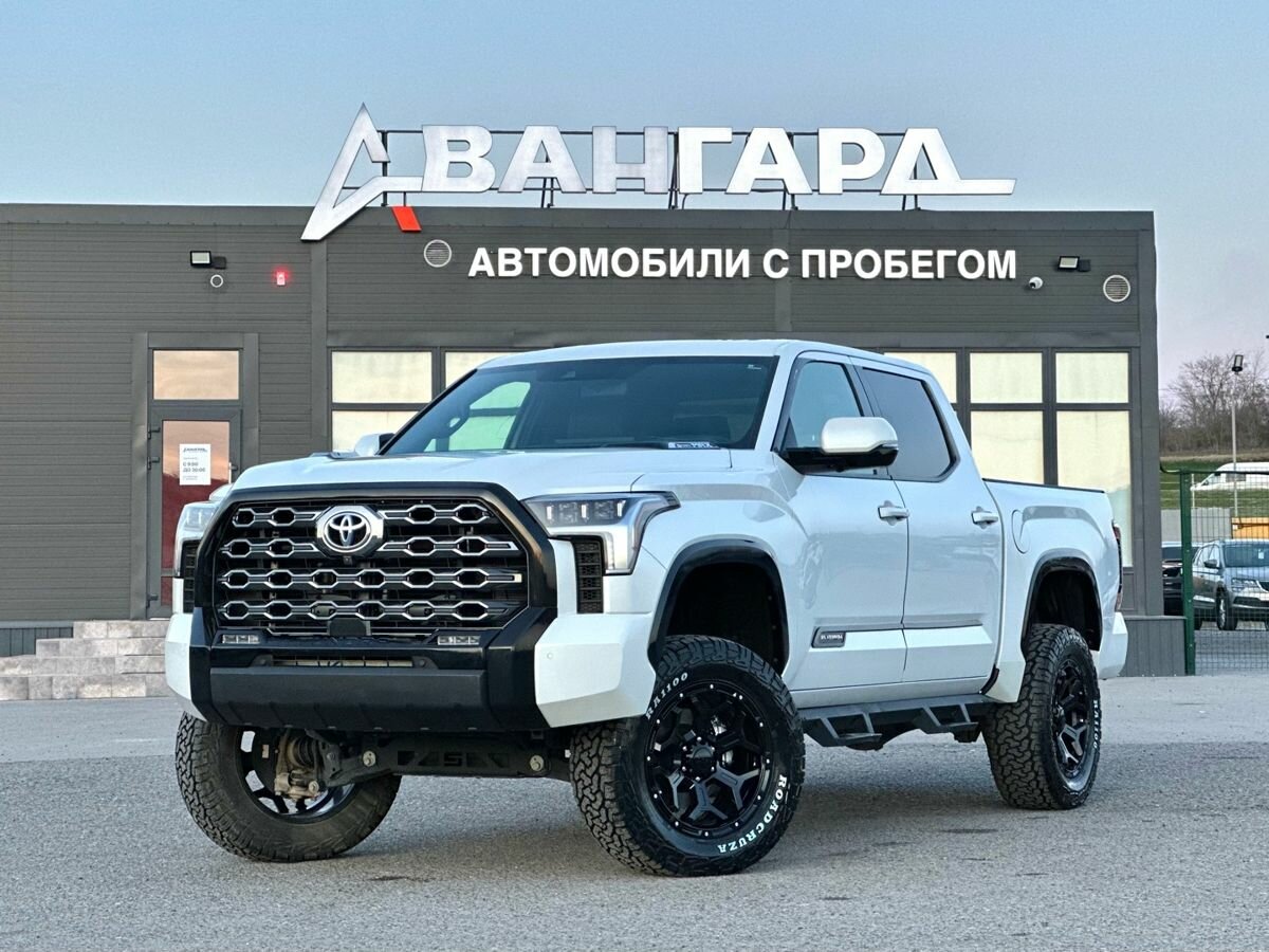 Toyota Tundra Crew Max CrewMax III