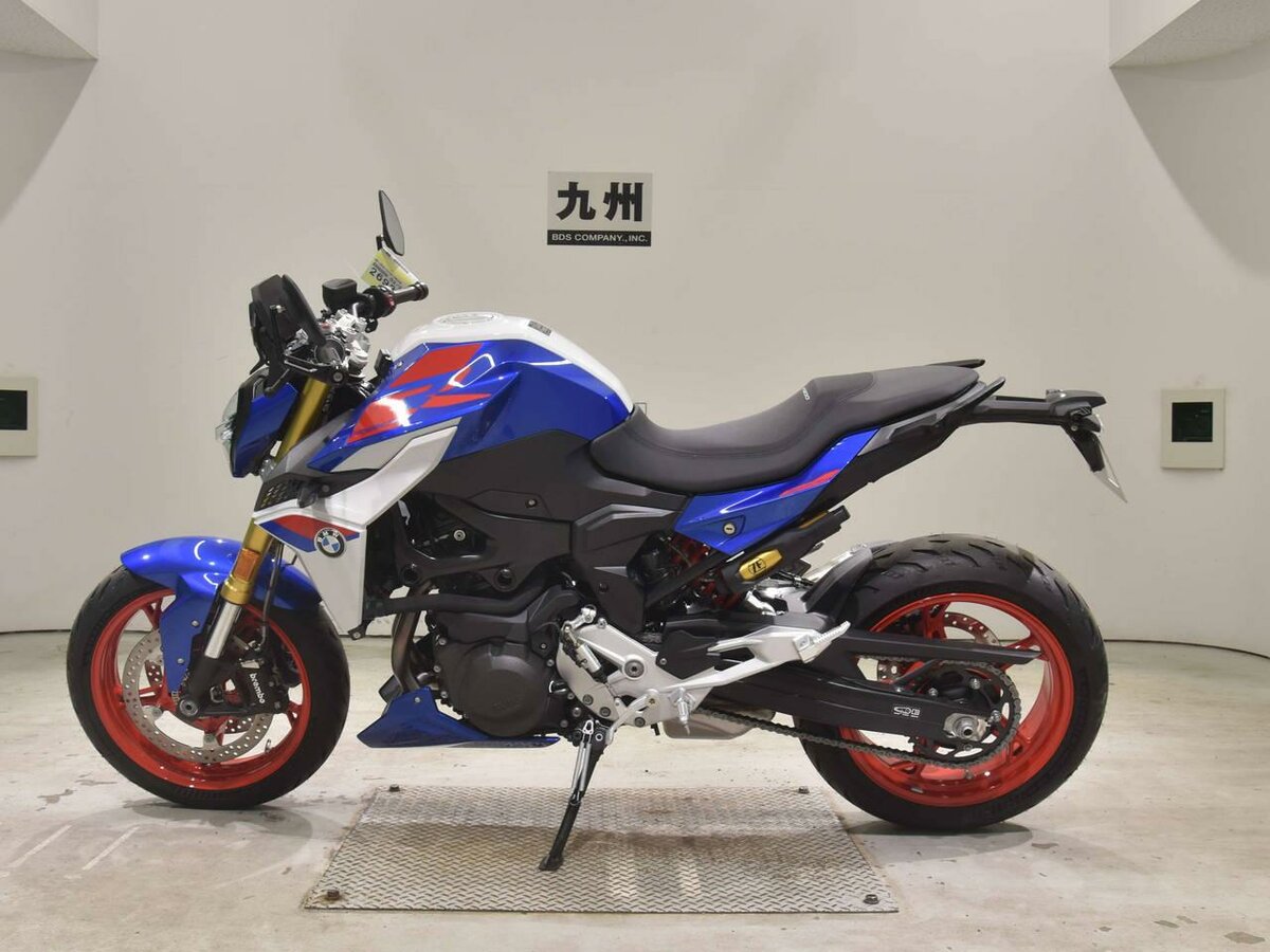 BMW F 900 R