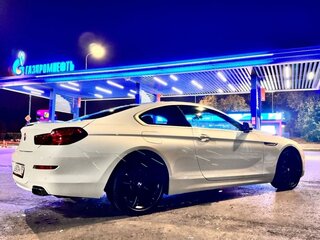 2011 BMW 6 серии 650i III (F06/F13/F12), белый, 3500000 рублей, вид 3