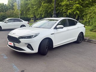 2023 JAC J7 I, белый, 1500000 рублей, вид 1