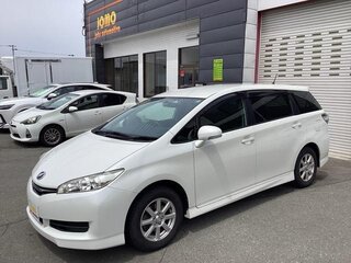 2013 Toyota Wish II Рестайлинг, белый, 967009 рублей, вид 1