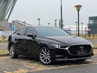 2023 Mazda 3 Axela IV (BP), чёрный, 1490000 рублей, вид 3