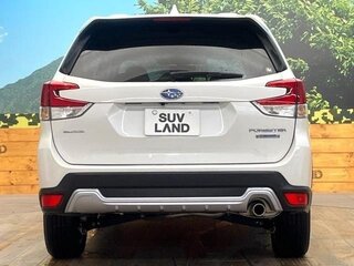 2023 Subaru Forester V Рестайлинг, белый, 2500000 рублей, вид 4