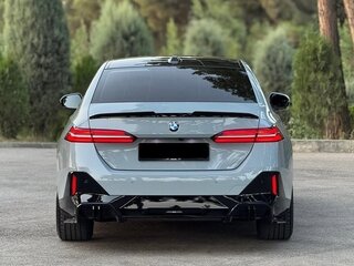 2024 BMW 5 серии 520i VIII (G60/G61/G68), серый, 5920000 рублей, вид 5