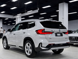 2023 BMW X1 Long 20Li sDrive III (U11/U12), белый, 3107000 рублей, вид 4