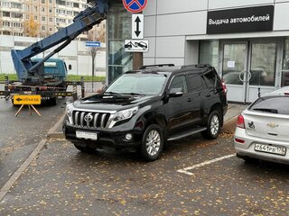 2015 Toyota Land Cruiser Prado 150 Series Рестайлинг 1, чёрный, 3090000 рублей, вид 1