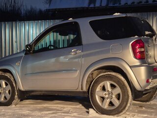 2004 Toyota RAV4 II (XA20) Рестайлинг, серебристый, 950000 рублей, вид 1