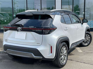 2023 Toyota Yaris Cross I, белый, 1590000 рублей, вид 5