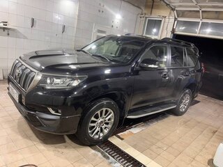 2019 Toyota Land Cruiser Prado 150 Series Рестайлинг 2, чёрный, 4500000 рублей, вид 1