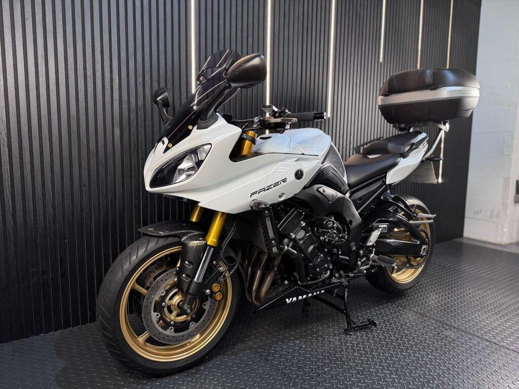 Yamaha FZ8