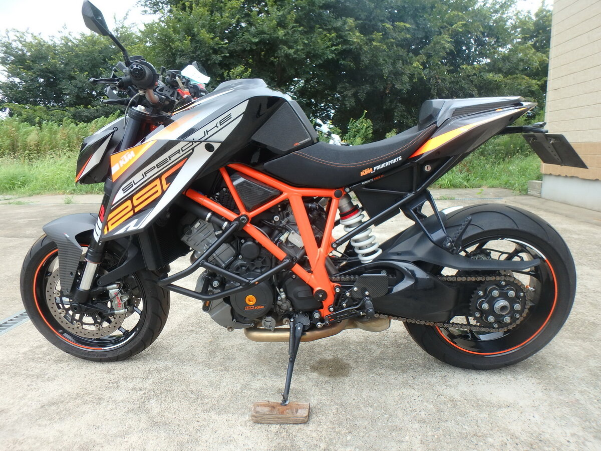 KTM 1290 Super Duke R