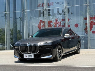 2024 BMW 7 серии 735Li VII (G70), чёрный, 10302006 рублей, вид 1