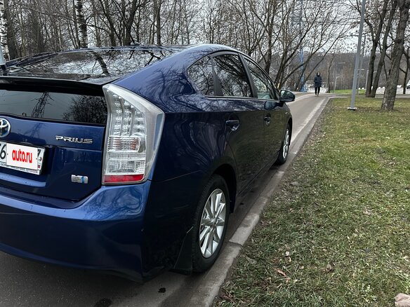 2009 Toyota Prius III (XW30), синий, 1300000 рублей - вид 5