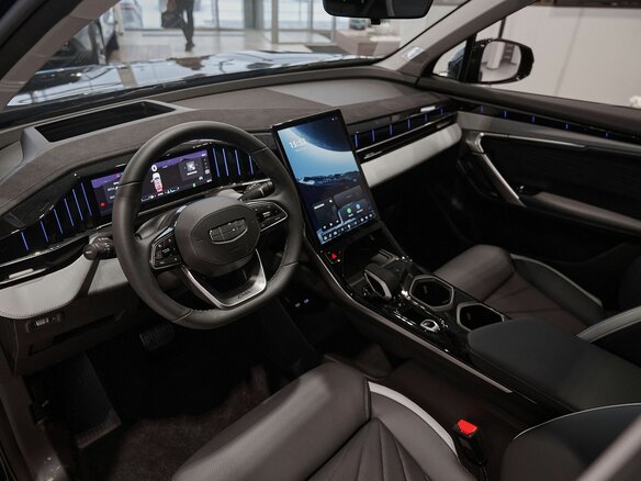 2025 Geely Atlas II, чёрный, 3760990 рублей - вид 23