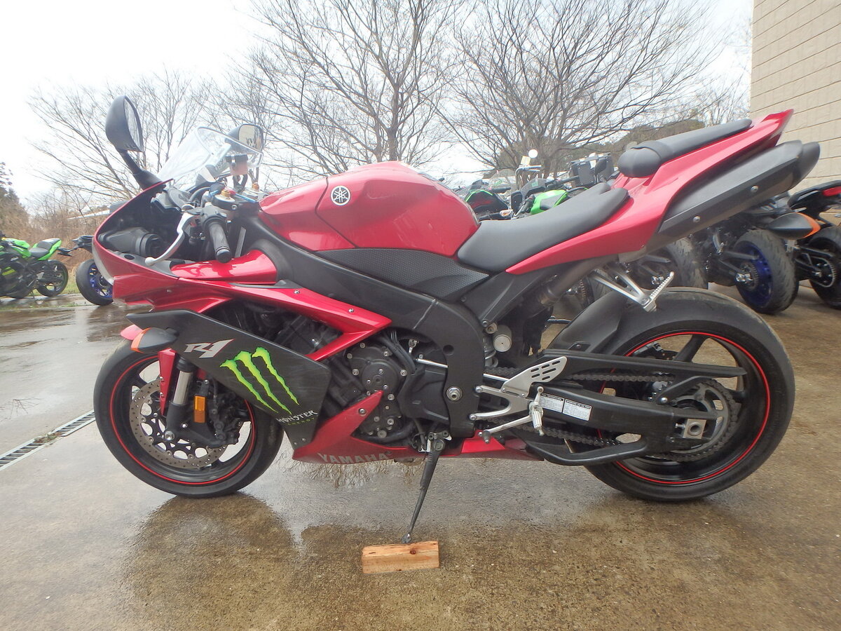 Yamaha YZF-R1