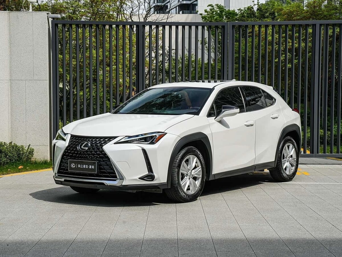 Lexus UX I
