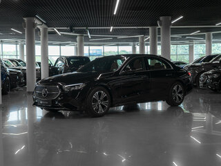 2025 Mercedes-Benz E-Класс 200 VI (W214, S214), чёрный, 7100000 рублей, вид 1