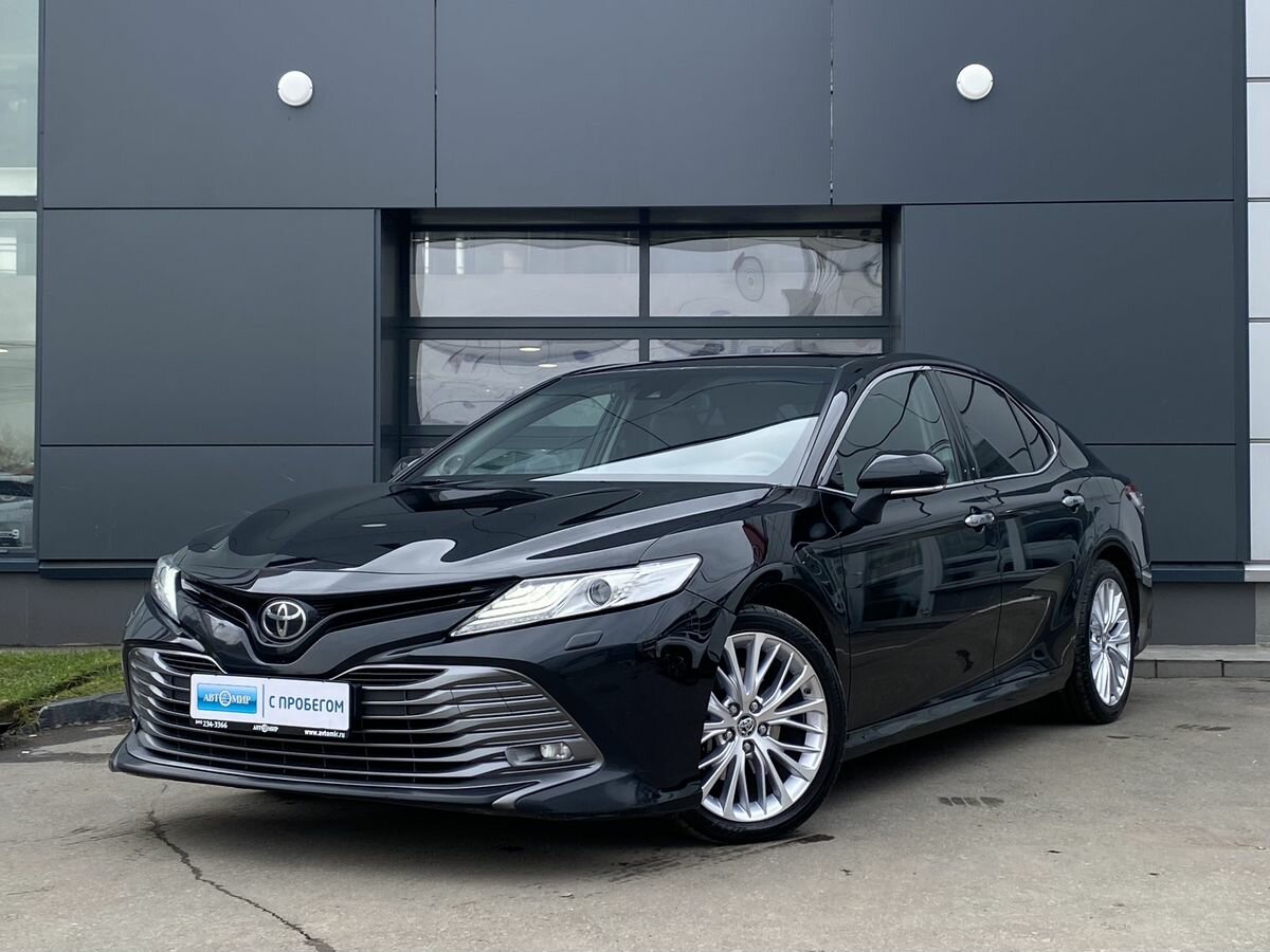 Toyota Camry VIII (XV70)