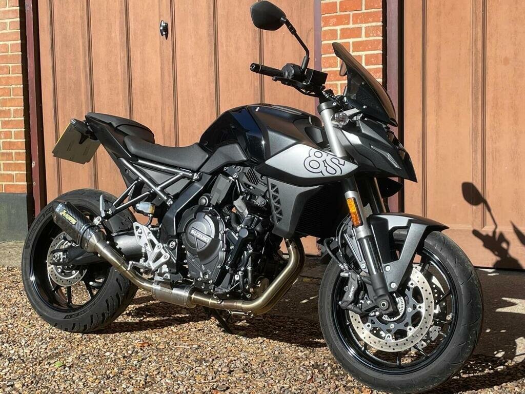 Suzuki GSX-8S