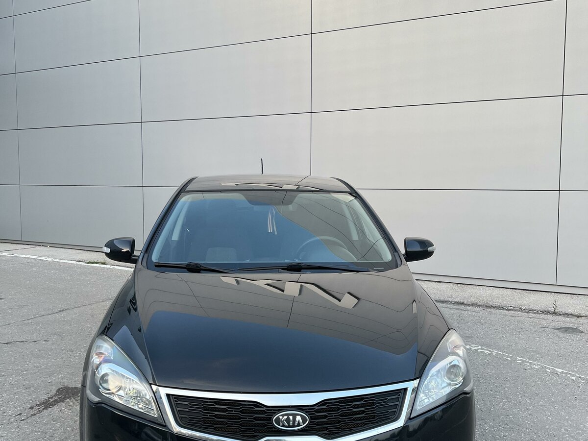 Купить б/у Kia Ceed I Рестайлинг 1.6 AT (125 л.с.) бензин автомат в ...