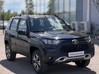 2025 Lada (ВАЗ) Niva I Рестайлинг (Travel), чёрный, 1689000 рублей, вид 1