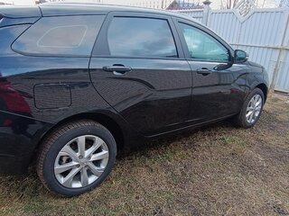 2024 Lada (ВАЗ) Vesta SW I Рестайлинг (NG), чёрный, 1700000 рублей, вид 3