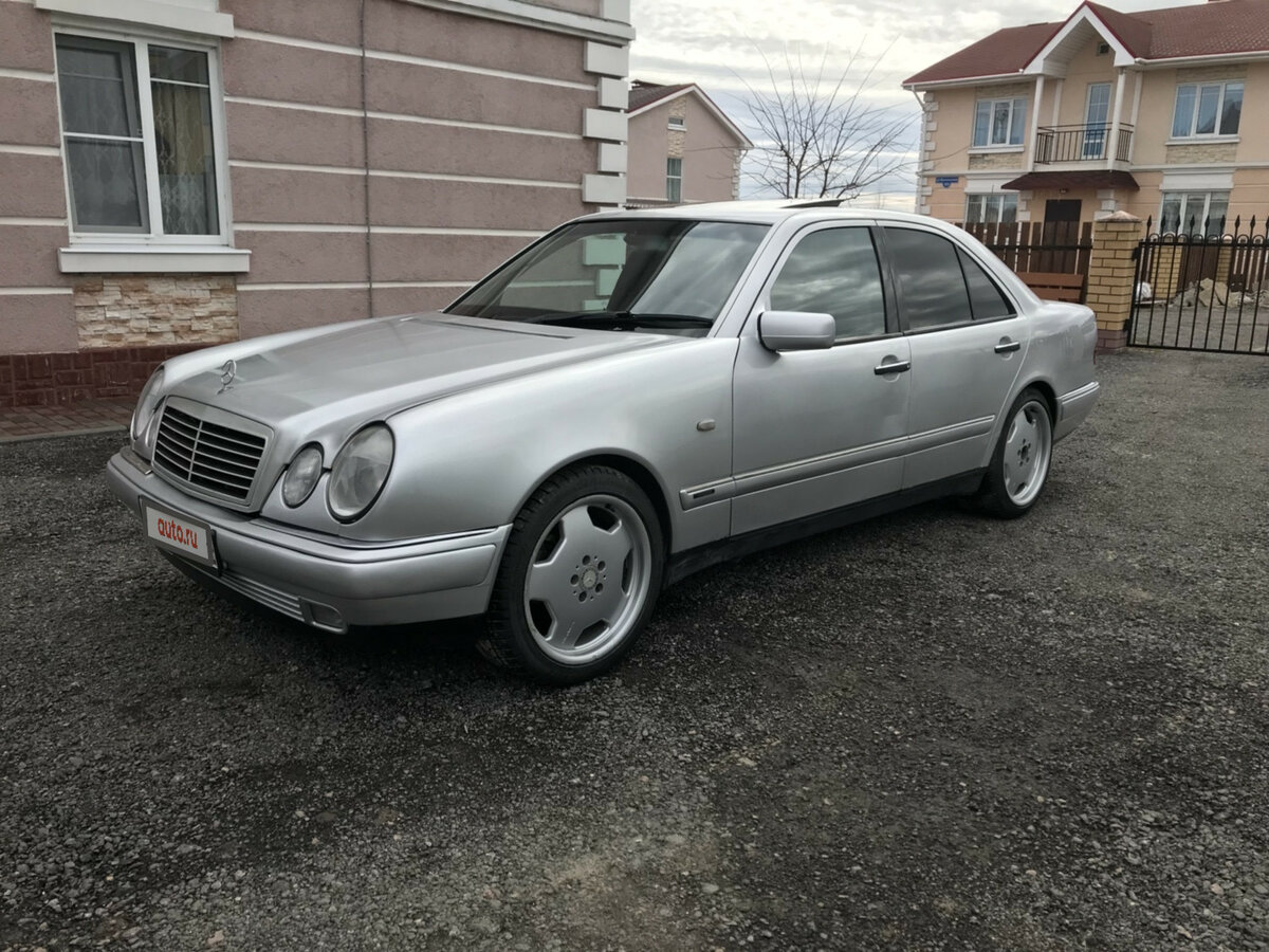 Мерседес Бенц е200 1998