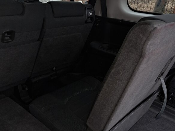 2011 Nissan Pathfinder III Рестайлинг, серебристый, 1400000 рублей - вид 16