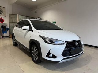 2023 Toyota Yaris L XP150 Рестайлинг, белый, 1249100 рублей, вид 3
