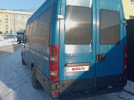 2014 Iveco Daily, синий, 900000 рублей, вид 2