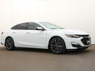 2020 Chevrolet Malibu IX Рестайлинг, белый, 1960000 рублей, вид 1