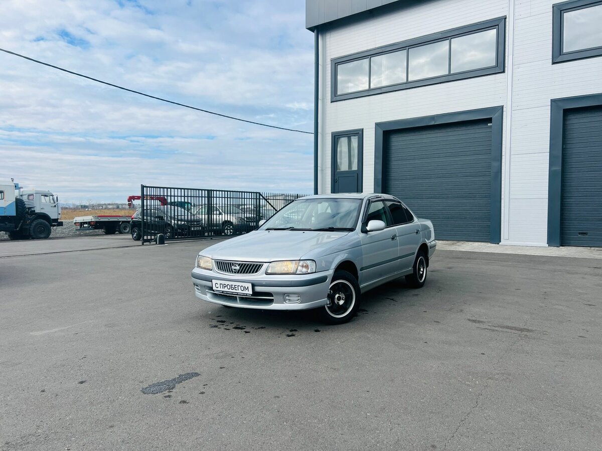 Nissan Sunny B15