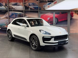 2025 Porsche Macan I Рестайлинг 2, белый, 10900000 рублей, вид 3