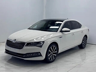 2022 Skoda Superb III Рестайлинг, белый, 2030888 рублей, вид 1