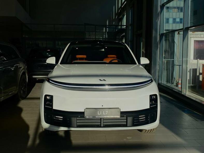 Li Auto (Lixiang) L7 52.3 kWh I Рестайлинг