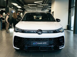 2025 Volkswagen Tiguan L Pro III (China Market), белый, 4900000 рублей, вид 1