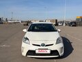 2014 Toyota Prius III Рестайлинг (XW30), белый, 1200000 рублей - вид 2