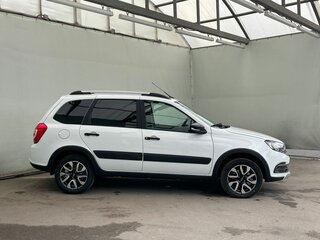 2026 Lada (ВАЗ) Granta Cross I Рестайлинг, белый, 1251000 рублей, вид 5
