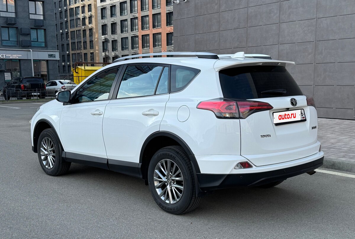 Toyota RAV4 IV (XA40) Рестайлинг