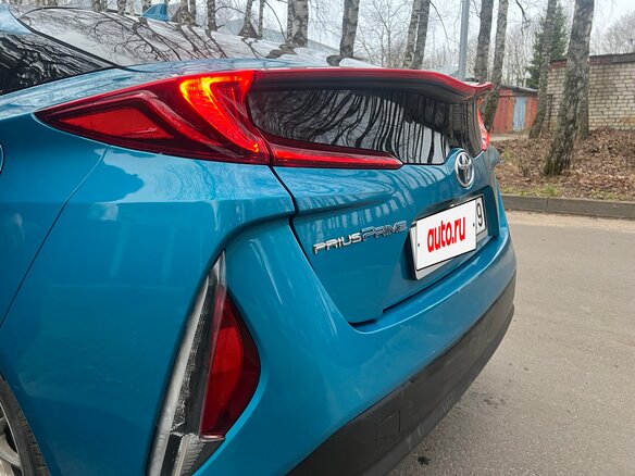 2018 Toyota Prius PHV ZVW52 IV (XW50), голубой, 1930000 рублей - вид 24