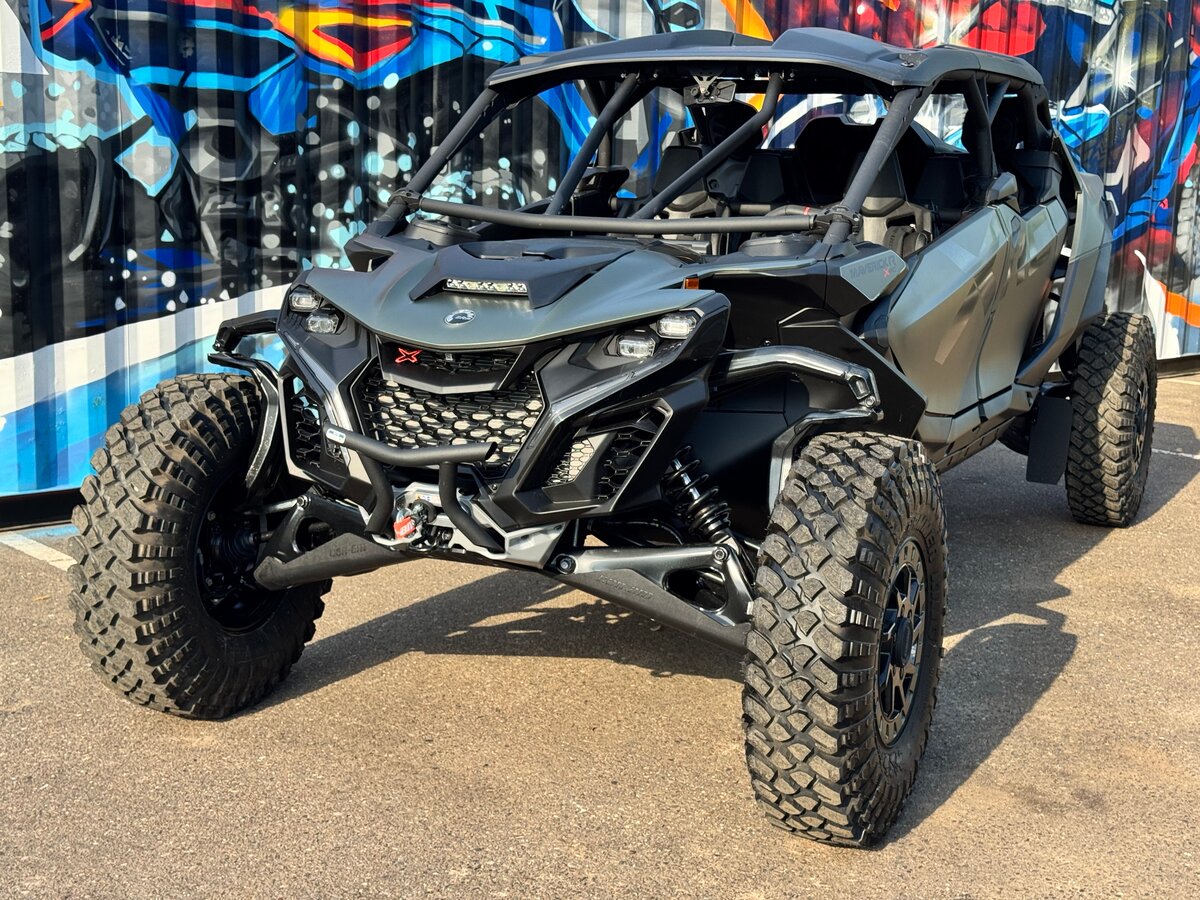 BRP Can-Am Maverick X RC Turbo RR