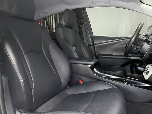 2017 Toyota Prius PHV ZVW52 Prime IV (XW50), серый, 1949000 рублей - вид 8