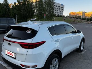 2017 Kia Sportage IV, белый, 2095000 рублей, вид 5