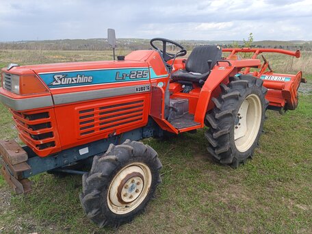 1999 Kubota L1, оранжевый, 720000 рублей, вид 2