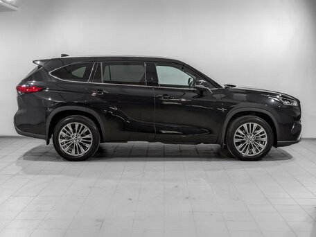 2025 Toyota Highlander IV (XU70), чёрный, 5750000 рублей, вид 4
